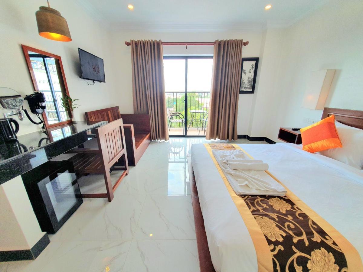 Darling Pub Hostel Siem Reap Exterior foto